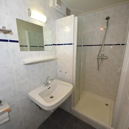 Haus Irmgard By Chatel Reizen Bed & Breakfast Tux