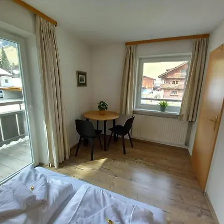 Haus Irmgard By Chatel Reizen Panzió Tux