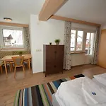 Haus Irmgard By Châtel Reizen Alojamento de Acomodação e Pequeno-almoço Tux